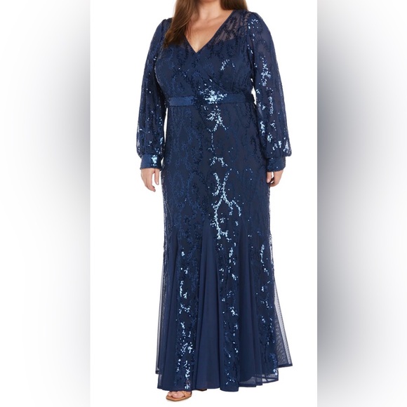 R & M Richard’s Delicately Sequined Long Sleeve Gown Plus Size 14W Navy NEW
